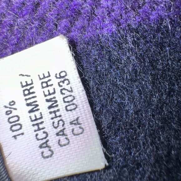 Lanvin Paris cashmere scarf in like new condition - Picture 5 of 6